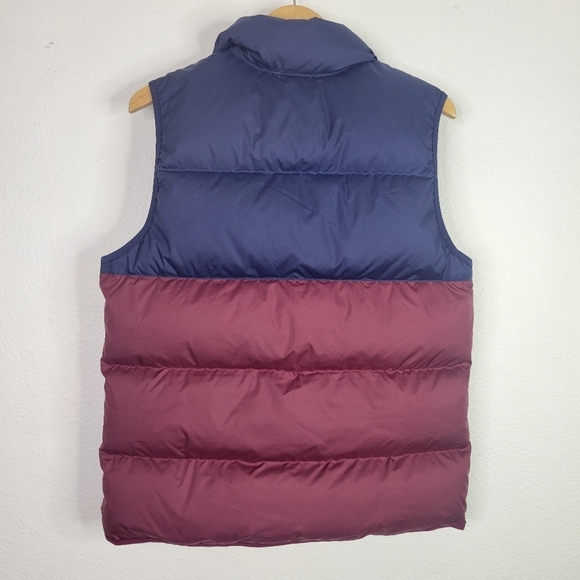 NWT Nike Shield Down filled puffer vest blue & burgundy medium - Picture 3 of 10